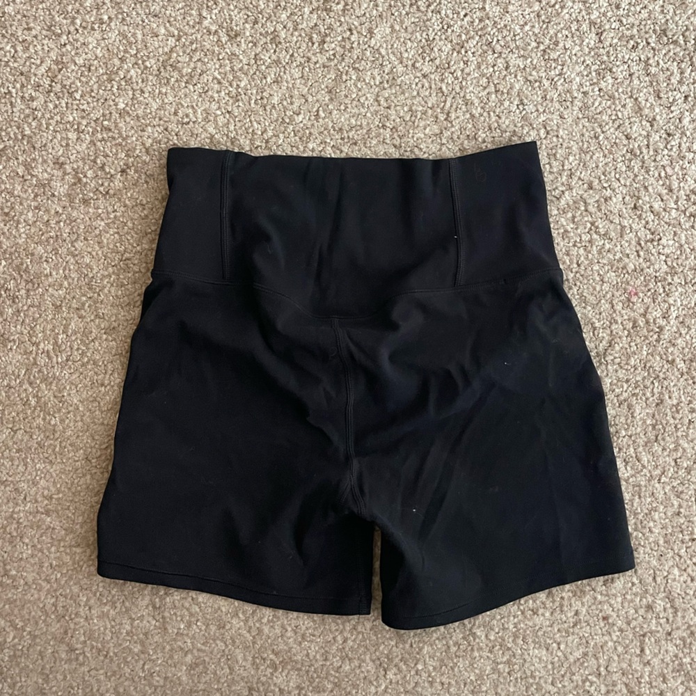 vuori allthefeels shorts - Picture 2 of 4